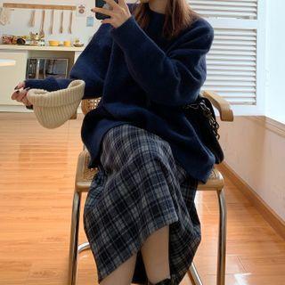 Plain Sweater / Plaid Midi Straight-fit Skirt