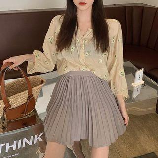 Puff-sleeve Floral Shirt / Pleated Skirt