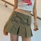Plain Low-rise Pleated Skirt