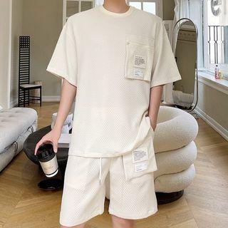 Short-sleeve Applique T-shirt / Drawstring Shorts