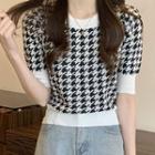 Short-sleeve Houndstooth Cropped Knit Top