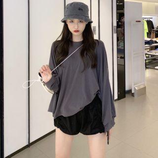 Plain Long-sleeve T-shirt / High-waist Plain Sweatshorts