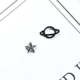 Non-matching Planet & Star Stud Earring
