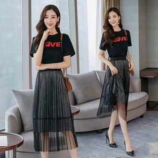 Set: Short-sleeve Print T-shirt + Mesh Overlay Accordion Pleat Midi Skirt