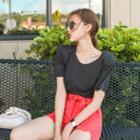 Padded Shoulder Dip-back T-shirt