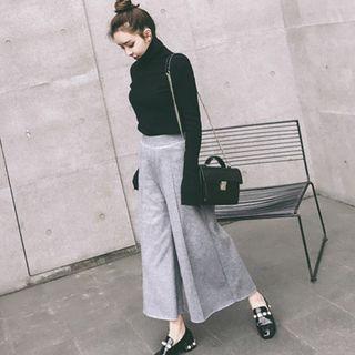 Set: Turtleneck Knit Top + Cropped Wide-leg Pants