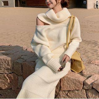 Turtleneck Cutout Sweater / Knit Skirt