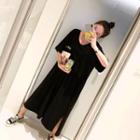 V-neck Printed T-shirt Dress Black - One Size