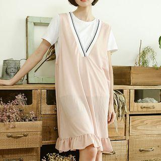 Set: Plain Short-sleeve T-shirt + Sleeveless Ruffle Trim A-line Dress