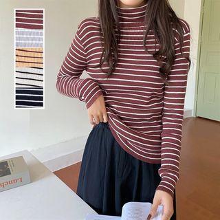 Long-sleeve Turtleneck Fleece-lined Striped Top