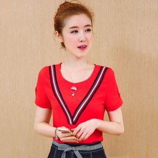 V Print Short-sleeve Top