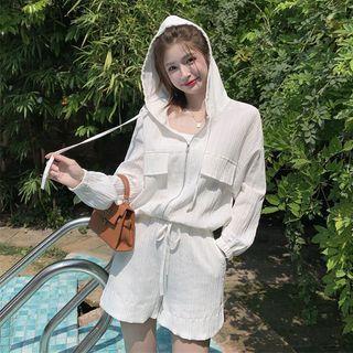 Hooped Zip-up Jacket / Drawstring Shorts