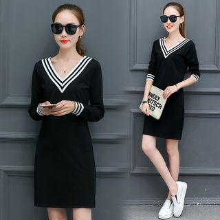 Contrast Trim Long-sleeve V-neck Dress