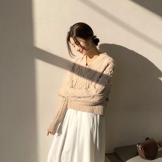 V-neck Wool Cable-knit Top