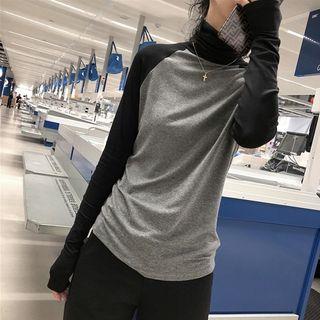 Turtleneck Contrast T-shirt