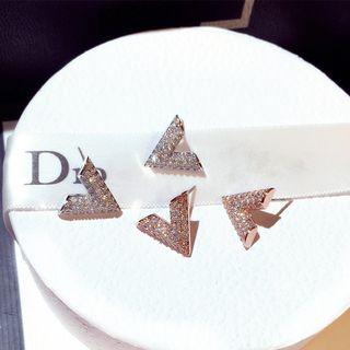 925 Sterling Silver Rhinestone Letter V Ear Stud
