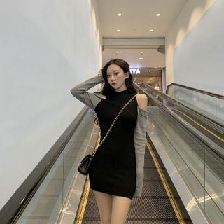 Two-tone Cold-shoulder Mini Sheath Dress Black - One Size