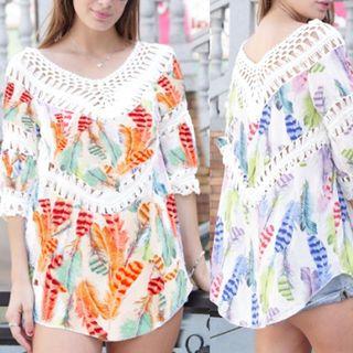 Print Cutout 3/4-sleeve Top