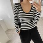 Plunge-neck Padded-shoulder T-shirt