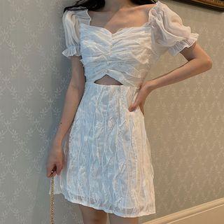 V-neck Short-sleeve Chiffon Cropped Top