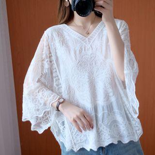 3/4-sleeve Lace V-neck Blouse
