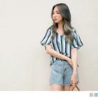 Two-way V-neck Top