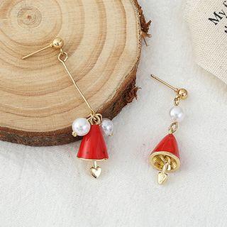 Non-matching Faux Pearl Bell Dangle Earring