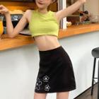 Sleeveless Cropped T-shirt / Embroidered Flower A-line Mini Skirt