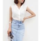 Sleeveless Open-placket Blouse