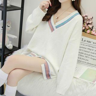 V-neck Contrast Trim Split Sweater