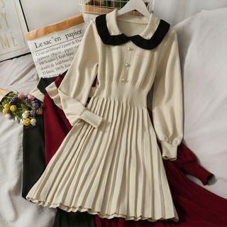 Contrasted Peter Pan-collar Pleated Midi Dress