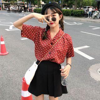Polka Dot Short-sleeve Shirt / Buttoned A-line Skirt
