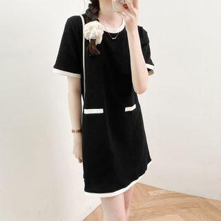 Round-neck Two Tone A-line Mini Dress Black - One Size
