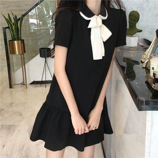 Bow Accent Short-sleeve A-line Dress Black - One Size