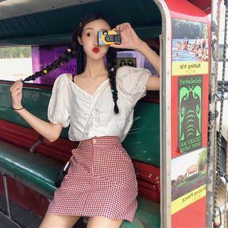 Short-sleeve V-neck Top / Plaid A-line Mini Skirt