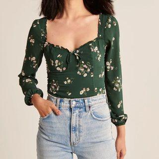 Long Sleeve Sweetheart Neckline Floral Print Top