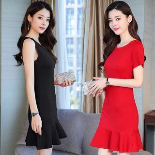 Plain Sleeveless / Short Sleeve Dress