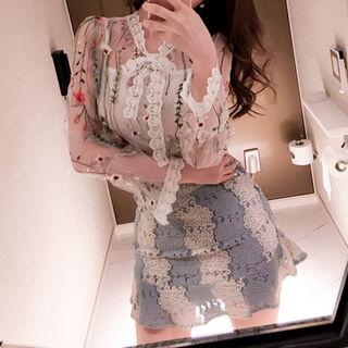 Ruffle-hem Mini Lace Fitted Skirt