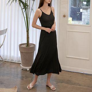 Deep-slit Long Silky Skirt