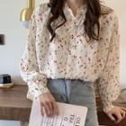 Floral Print Buttoned Blouse