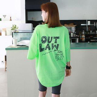 Out Law Letter Loose-fit T-shirt