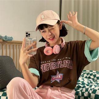 Mock Two-piece Lettering Vintage T-shirt