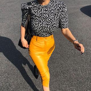 Sharp-shoulder Elbow-sleeve Leopard Top