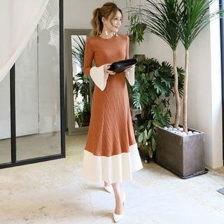 Two Tone Bell-sleeve Midi Knit Dress