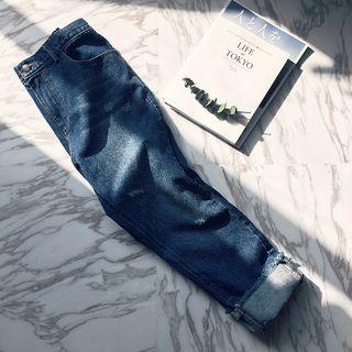 Washed Distressed Fray-hem Jeans