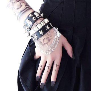 Skull Bracelet Arm Band Black - One Size