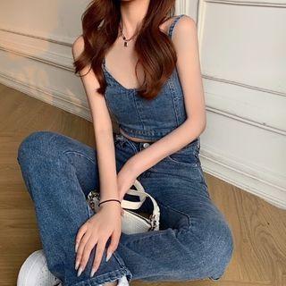 Short-sleeve Plain T-shirt / Sleeveless Denim Top / High-waist Jeans