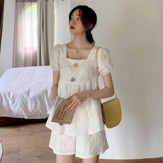 Puff-sleeve Top / Wide Leg Shorts