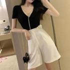 V-neck Short-sleeve T-shirt / Shorts