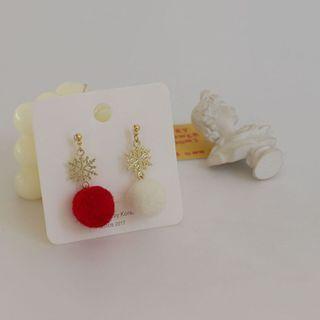 Snowflake Alloy Pom Pom Asymmetrical Dangle Earring